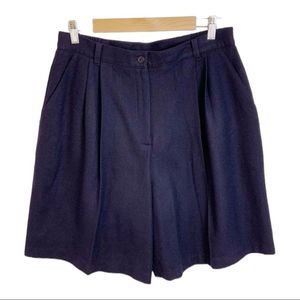 Navy blue Vtg Sag Harbor Pleated Wool Shorts (lined)
